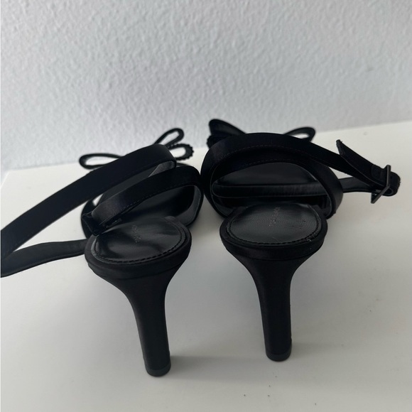 Tony Bianco Black Sandals with Slingback and Bow - Picture 3 of 4